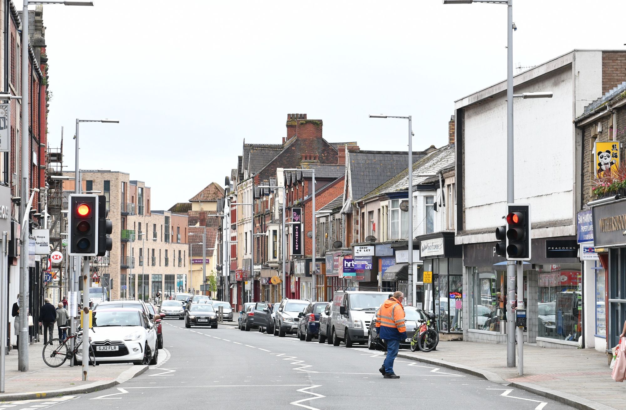 Free parking over the festive period for Neath, Port Talbot and Pontardawe town centres
