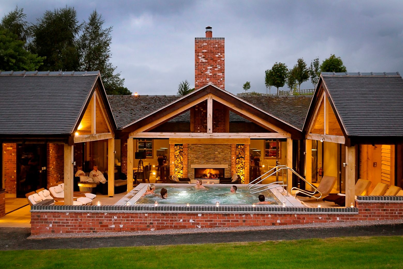 Stone based spa celebrates milestone birthday with kindness