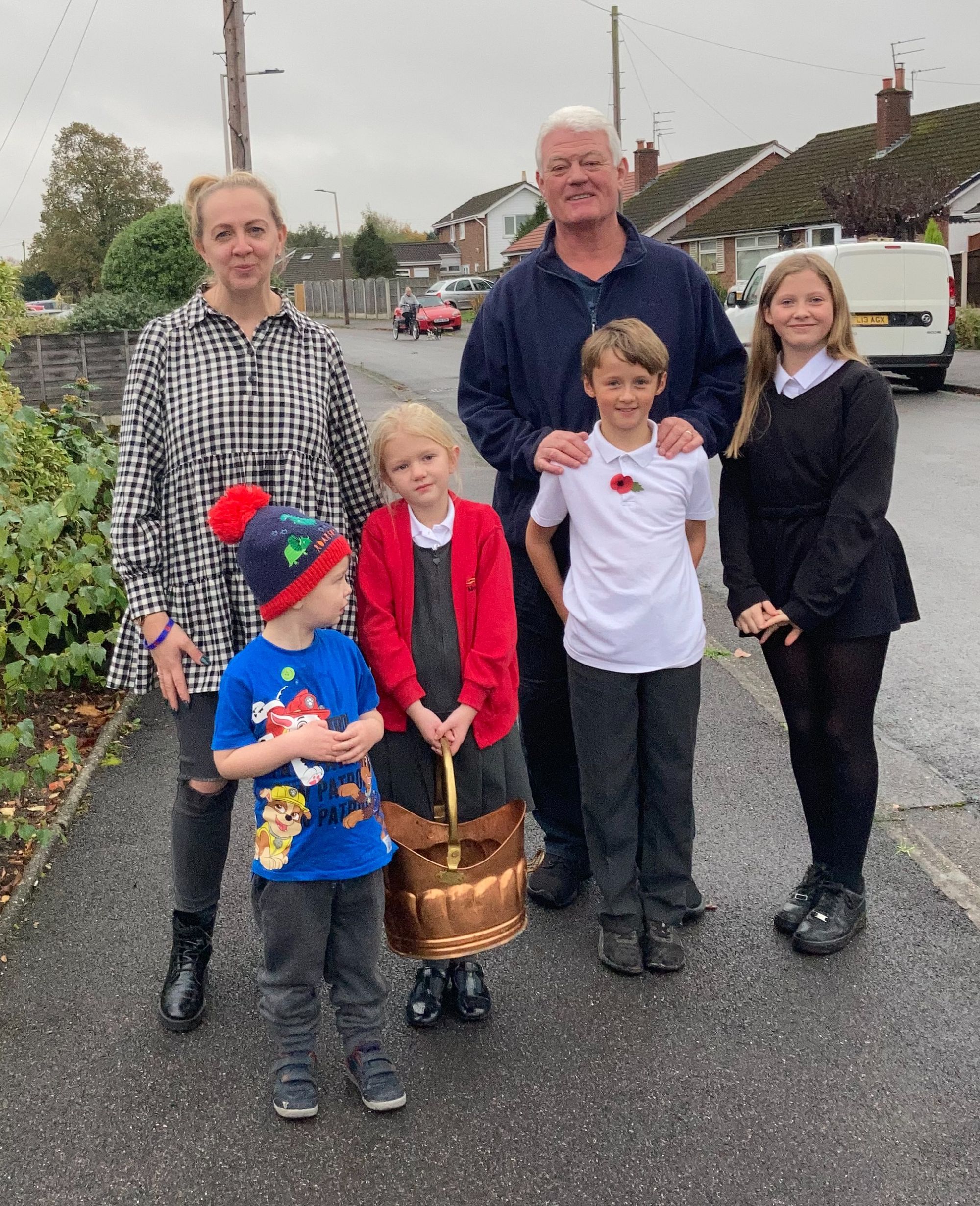 Sparkling street pays tribute to their late neighbour