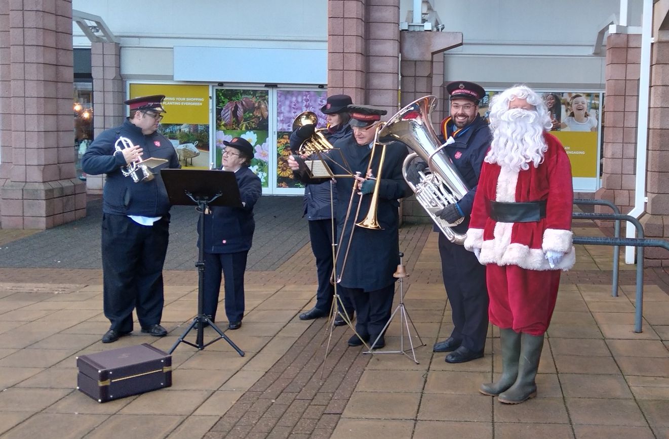 Middlesbrough Erimus Rotary help with Salvation Army toy appeal