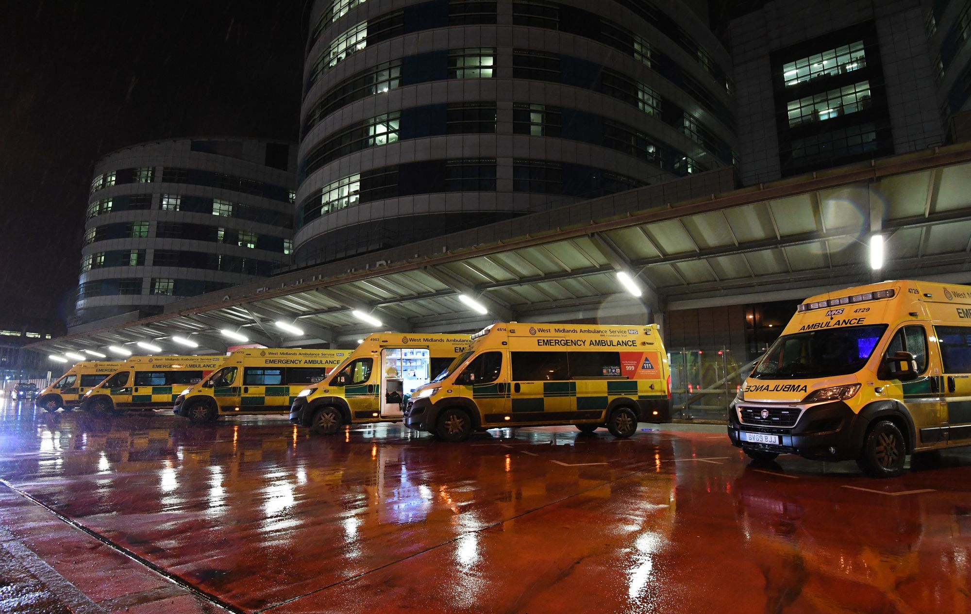 ‘Trolley waits’ in England’s A&E departments hit record high National