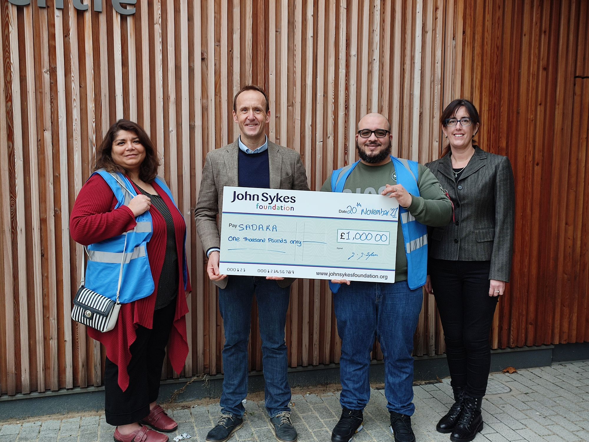 Reading charity Sadaka receive £1,000 from John Sykes Foundation