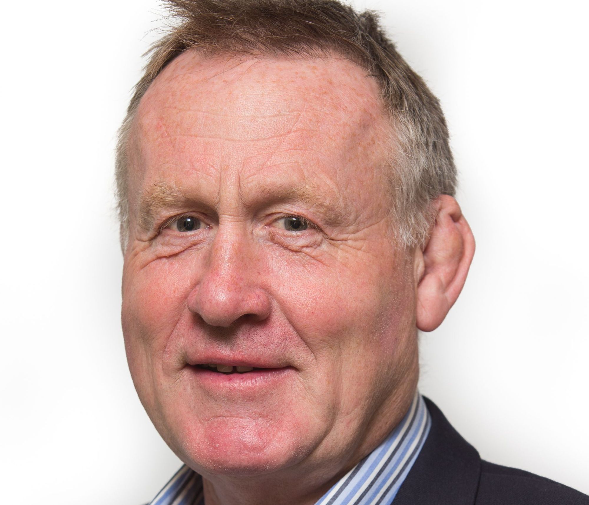 Cyngor Gwynedd yn mabwysiadu Cynllun Awtistiaeth arloesol