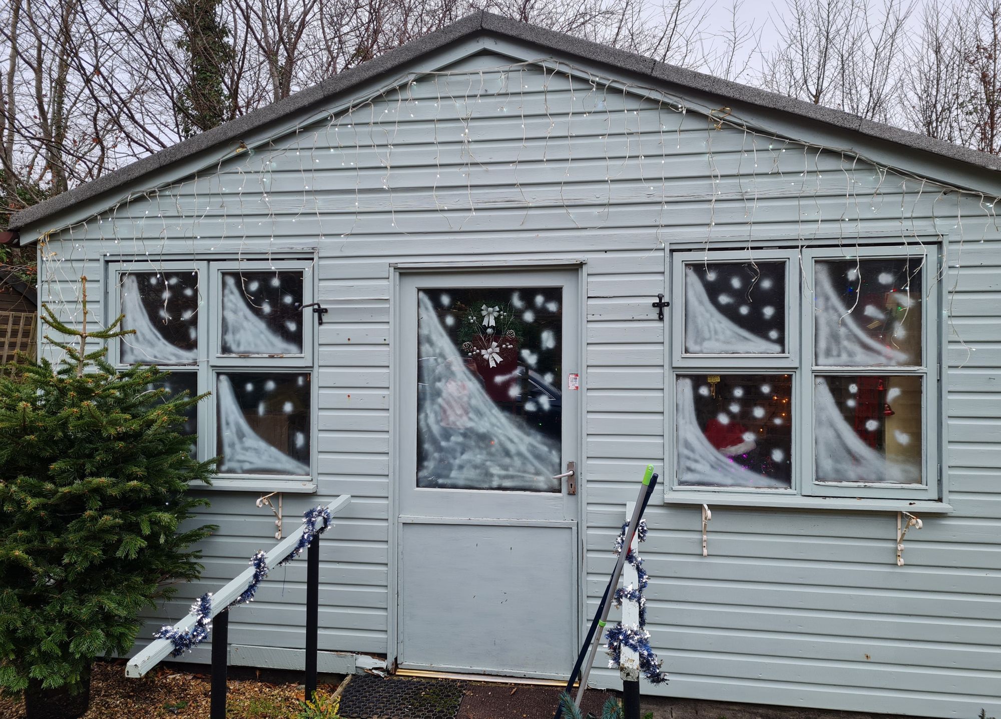 Volunteers make Christmas grotto at home for adults with learning disabilities in Farnham