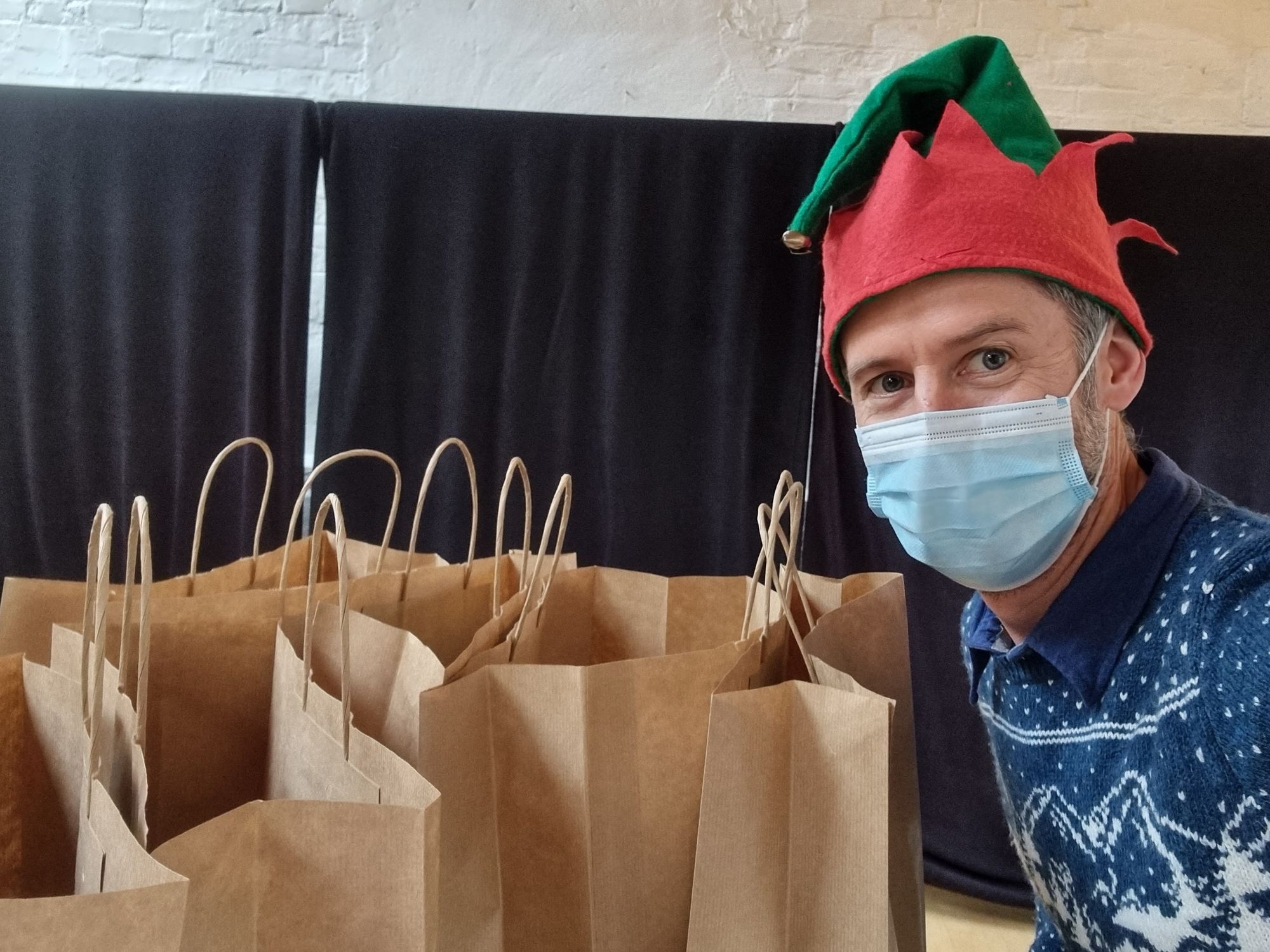 Volunteers deliver meals to older people spending Christmas alone in Farnham