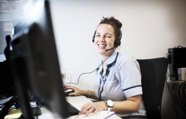 Colchester hospice care line receives £1,000 donation