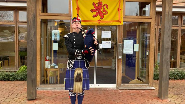 Solihull residents celebrate Burns Night with whisky tasting, bagpipes, and haggis