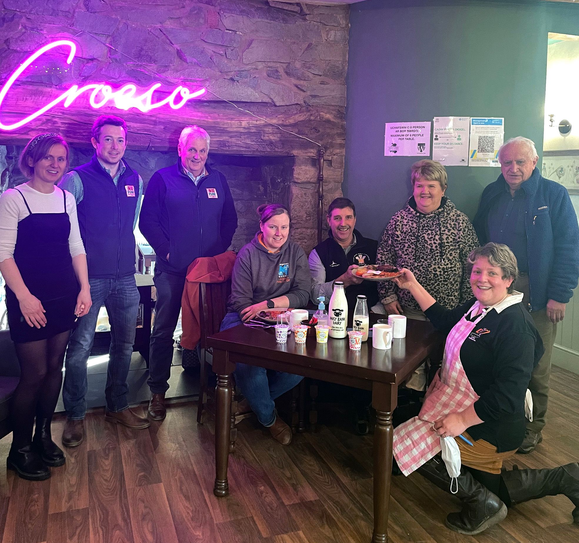 Farmers’ Union of Wales and DPJ Foundation raise money for charity with a cooked breakfast