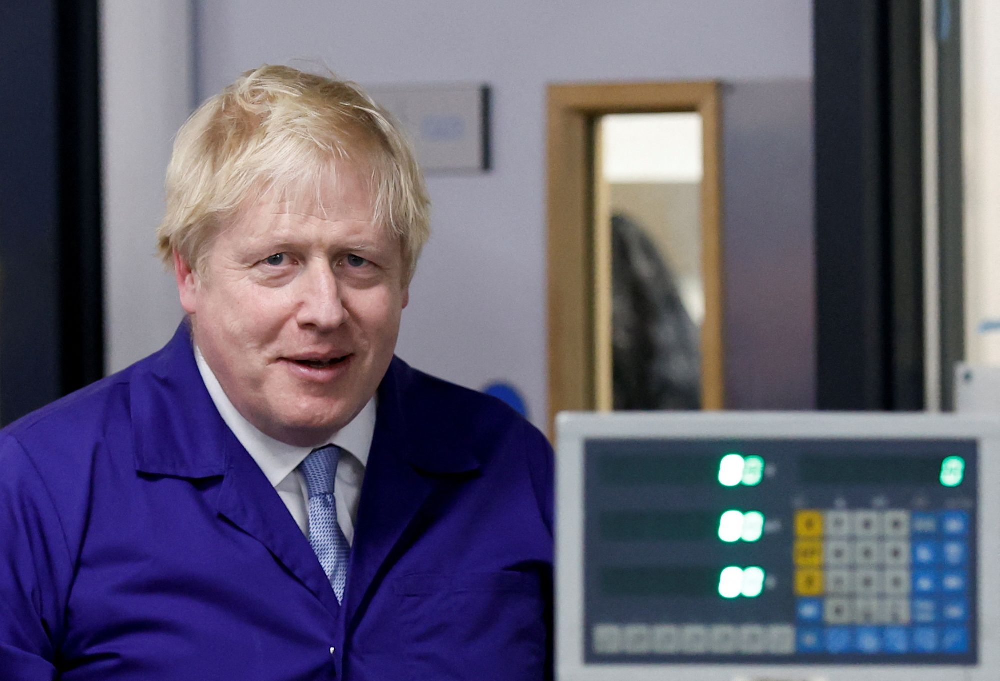 Boris Johnson must commit to using Article 16, insists DUP leader