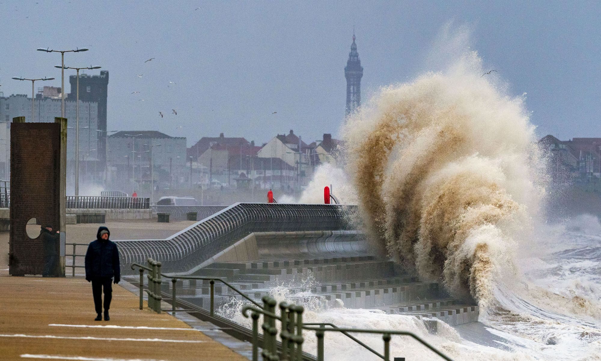 Storm Dudley and Eunice: Weather warnings upgraded as wind and heavy snow expected