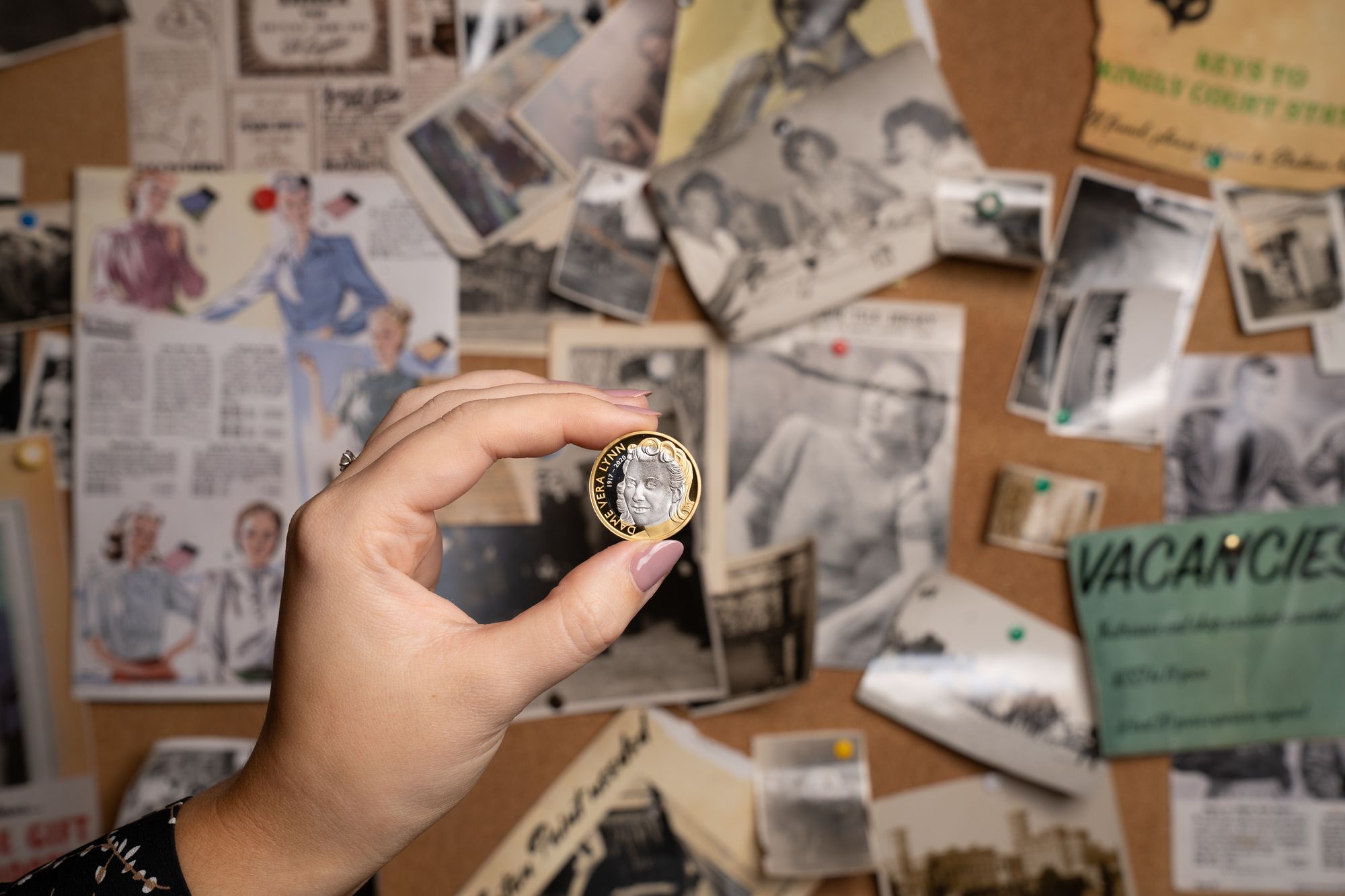 £2 coins celebrating Dame Vera Lynn go on sale