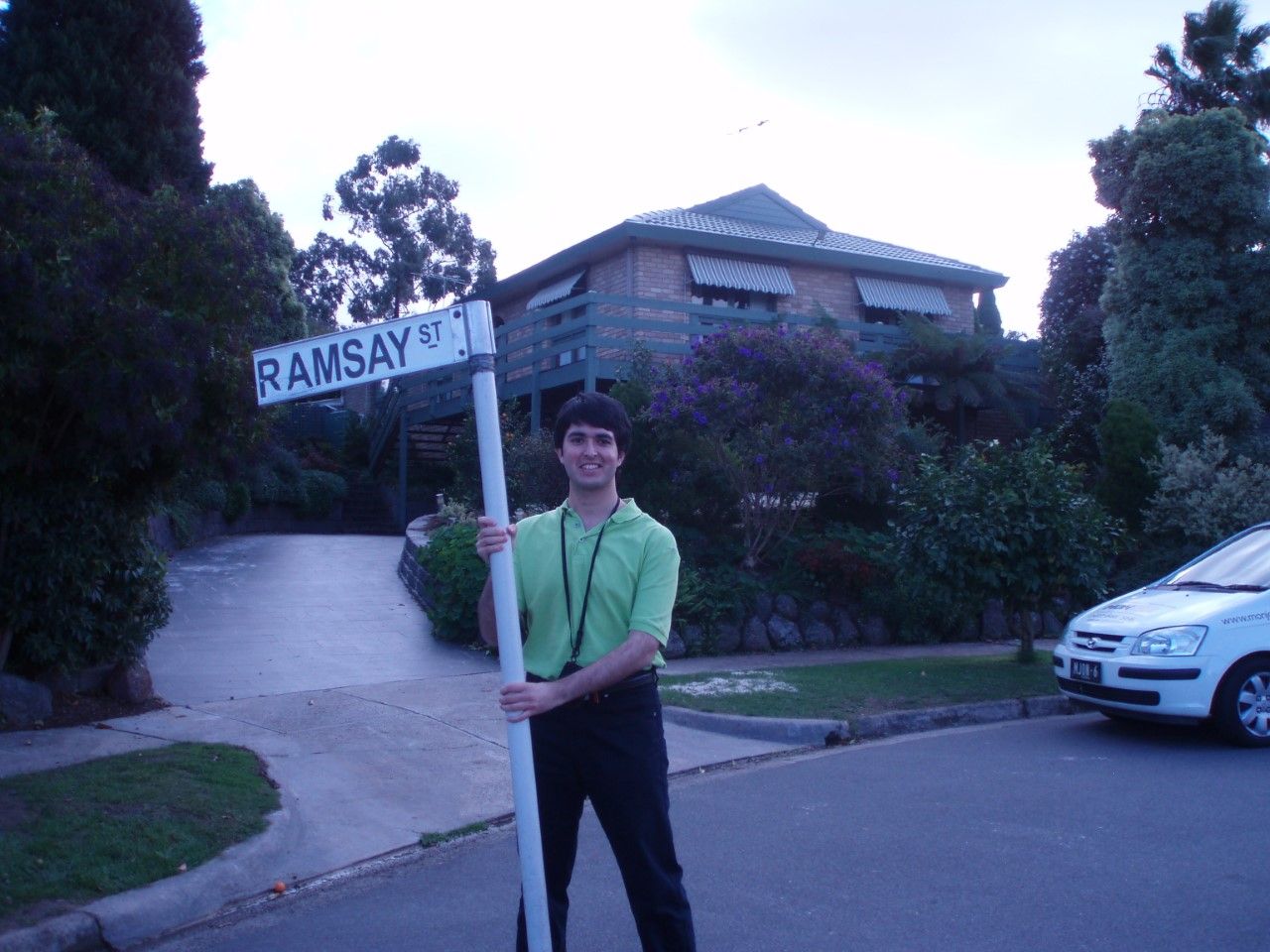 Campaigner urges Broadcasters to keep 'Neighbours'