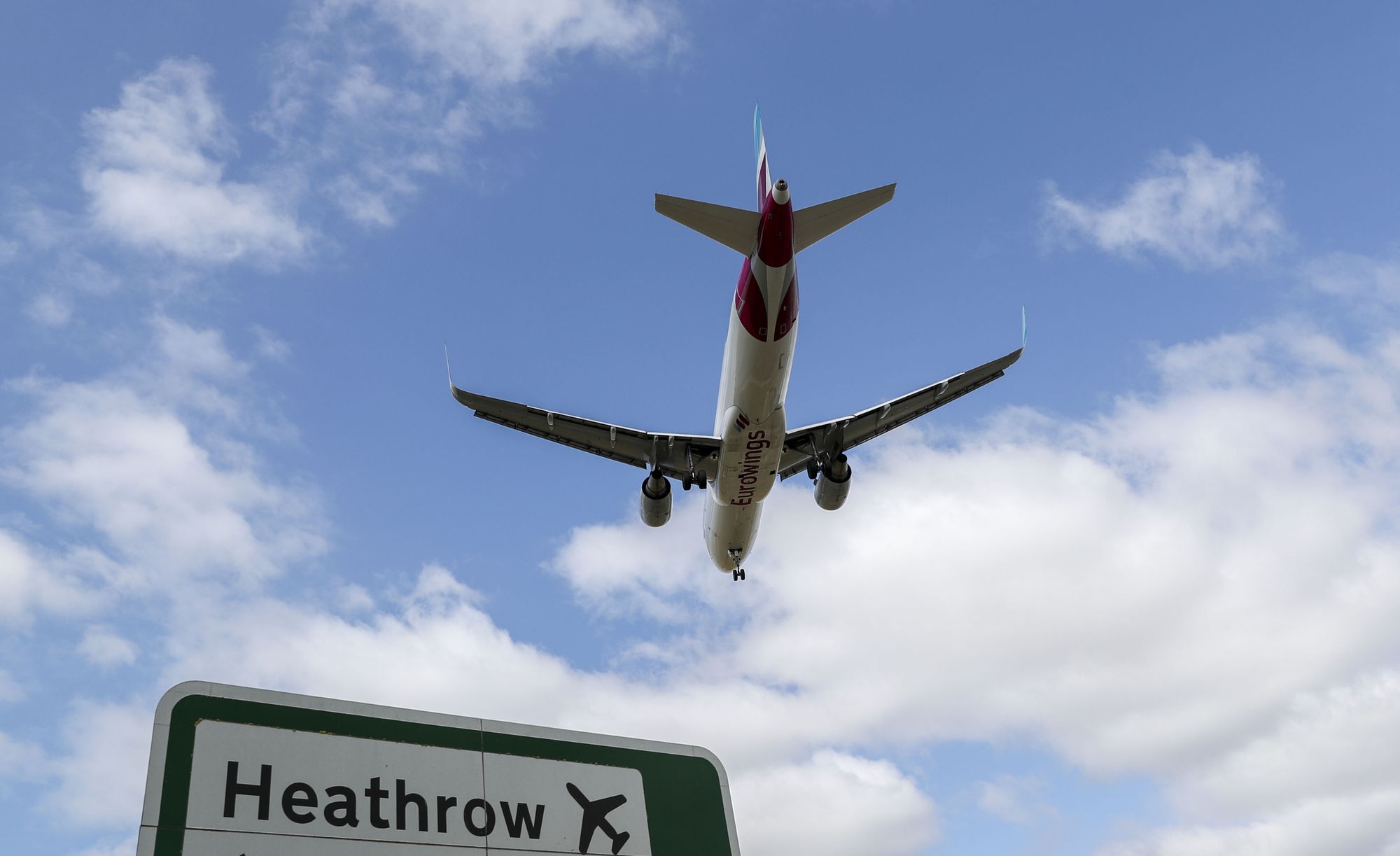 Cabbie drives passengers 400 miles to Heathrow after flight is cancelled