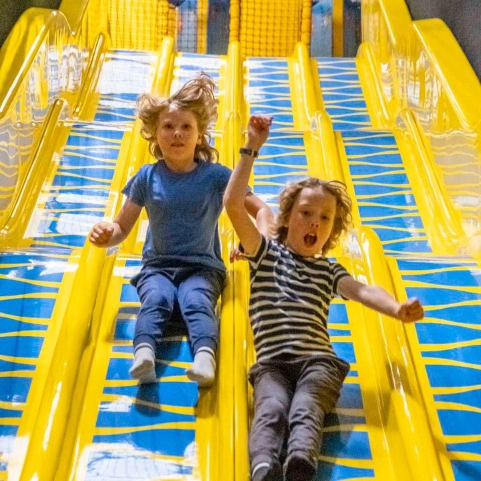 Cheddar indoor play centres celebrates double award win