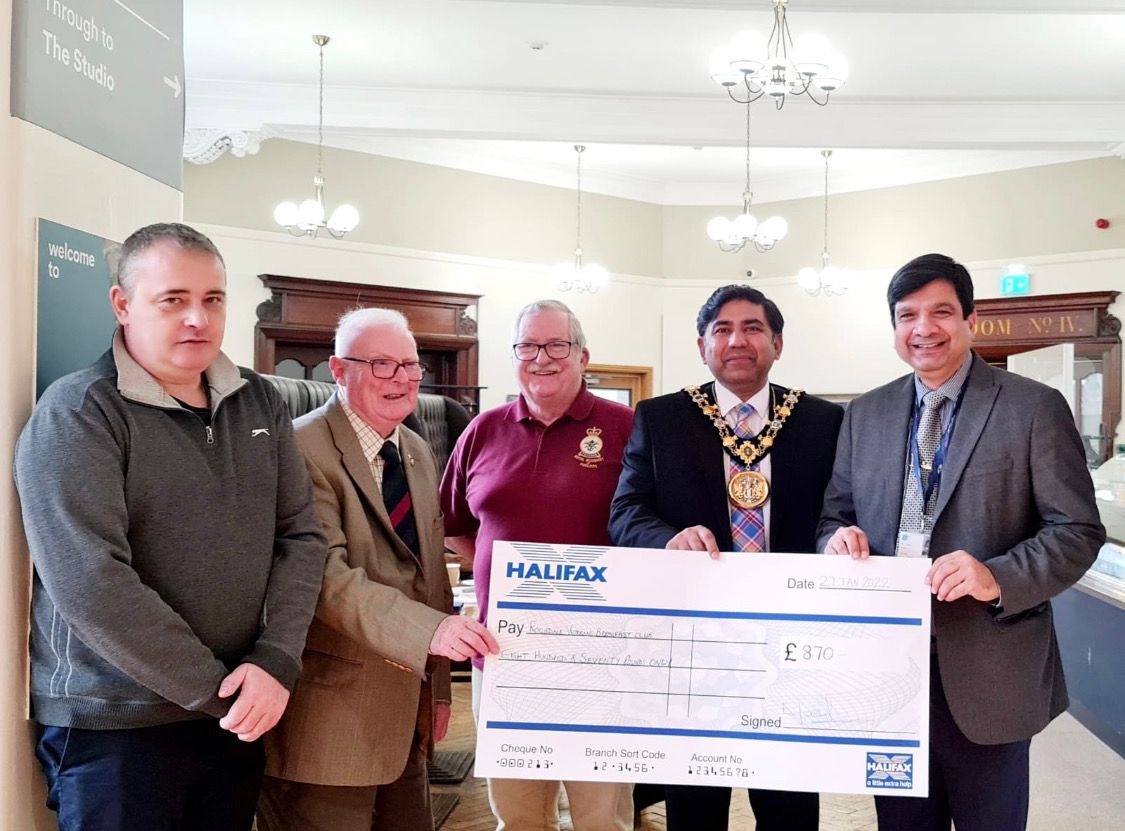 Rochdale councillor donates to town’s military veterans
