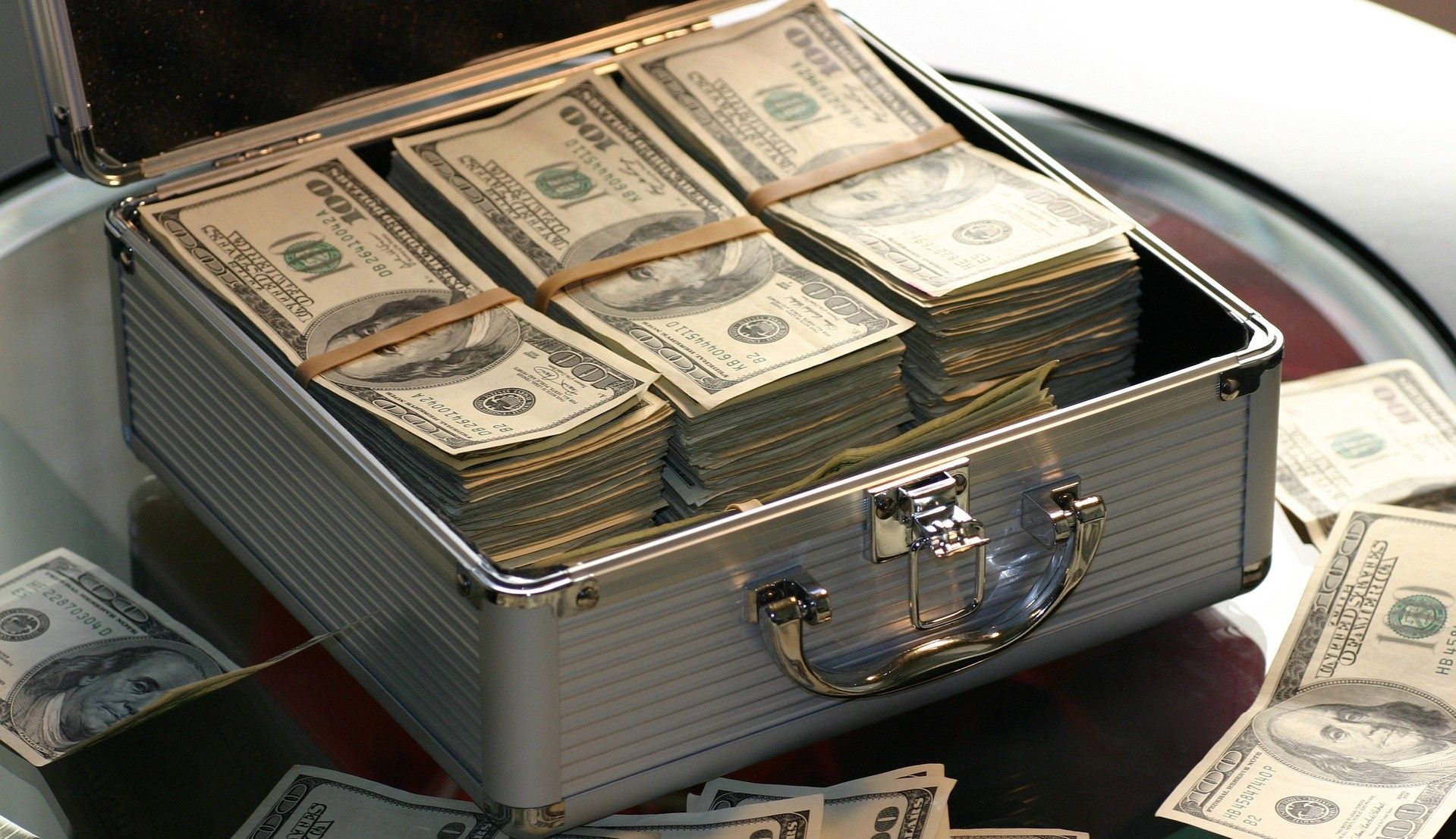 Loughborough University study shows cash rewards help tackle petty corruption