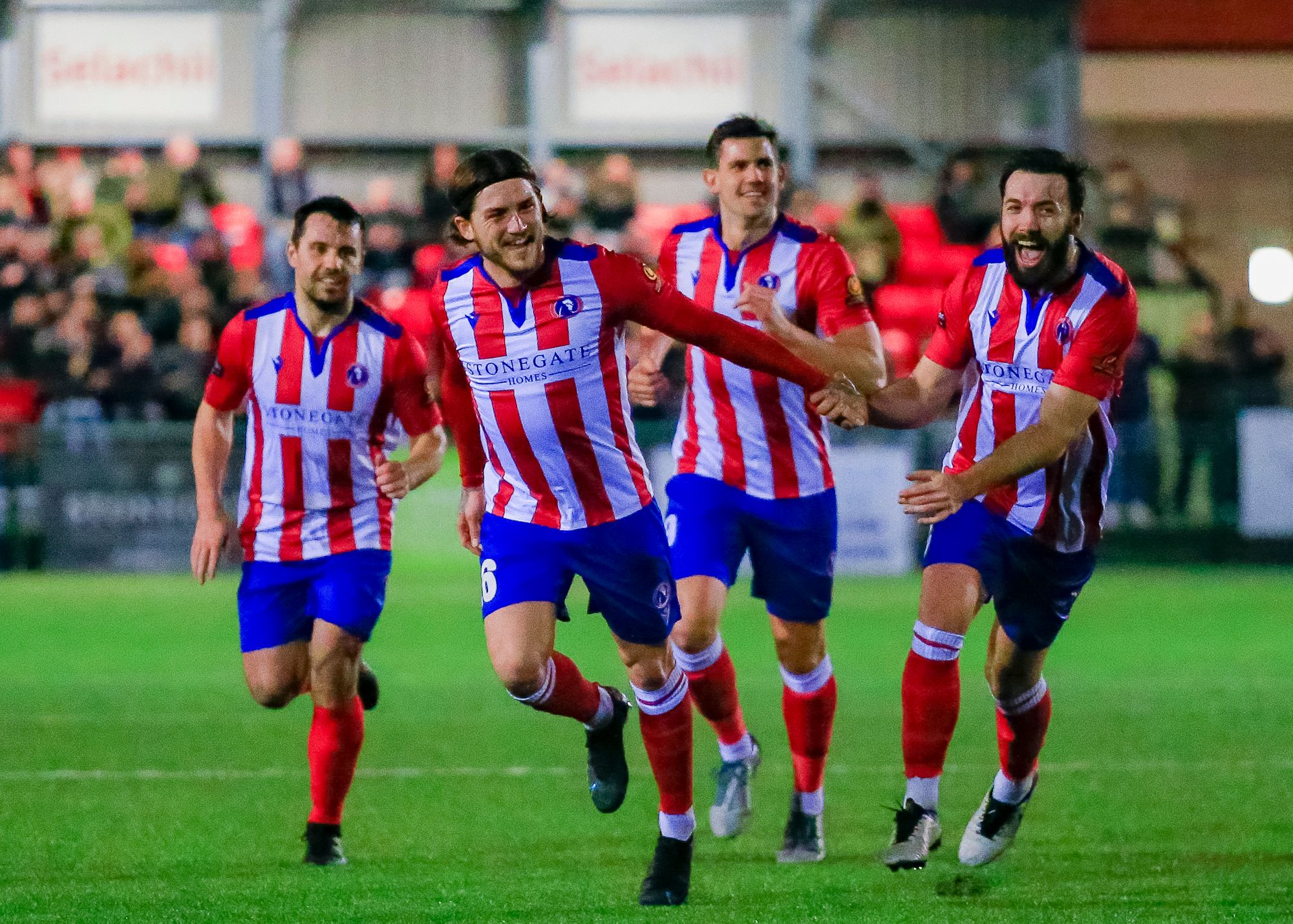 Oldaker free-kick seals Dorking Wanderers’ tenth consecutive league win