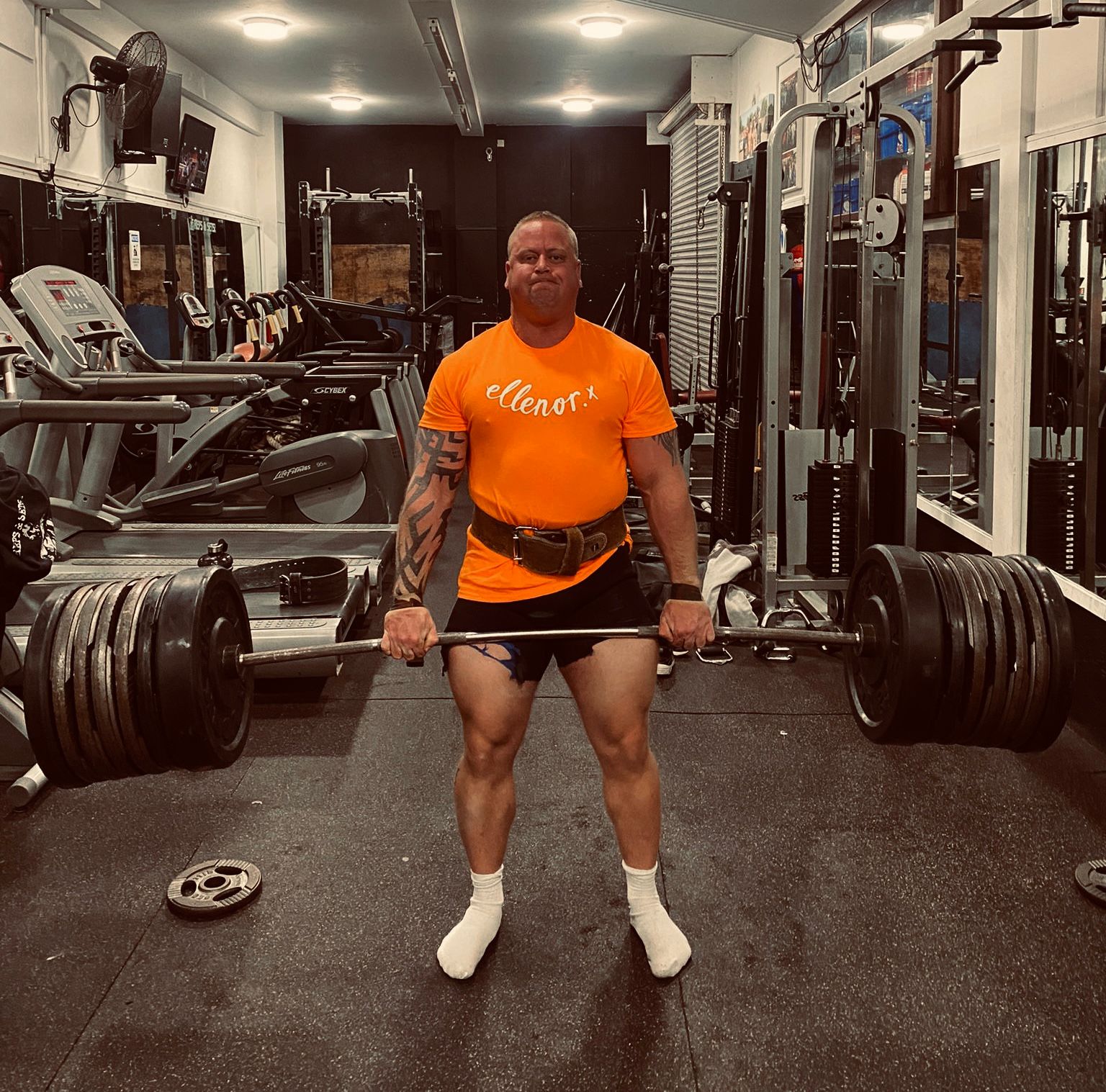 Gravesend strongman Sean raises thousands for ellenor