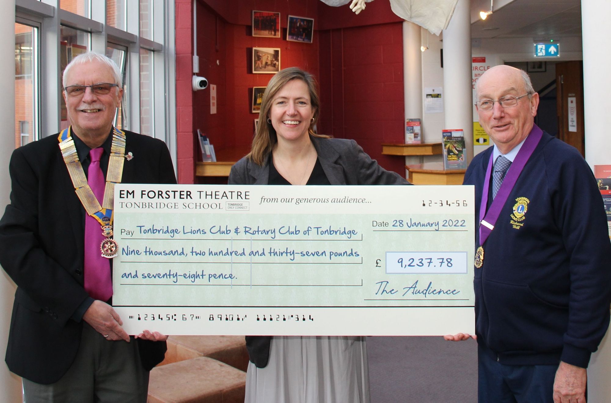 Box office record beater supports Tonbridge charities