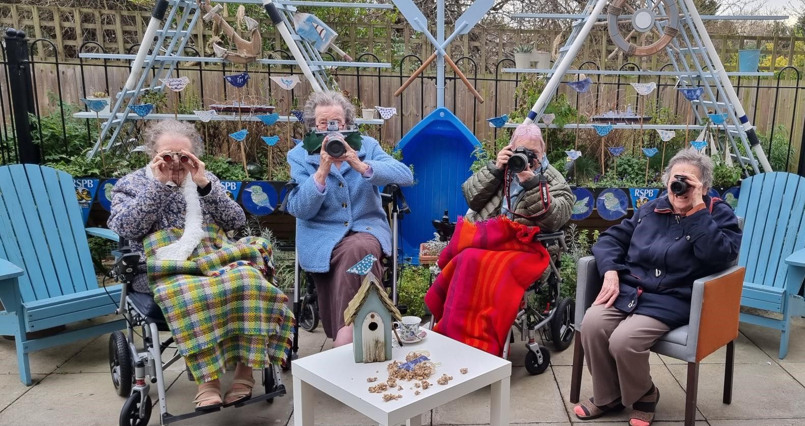The Big Garden Birdwatch gets off to a flying start at Kingston Vale care home