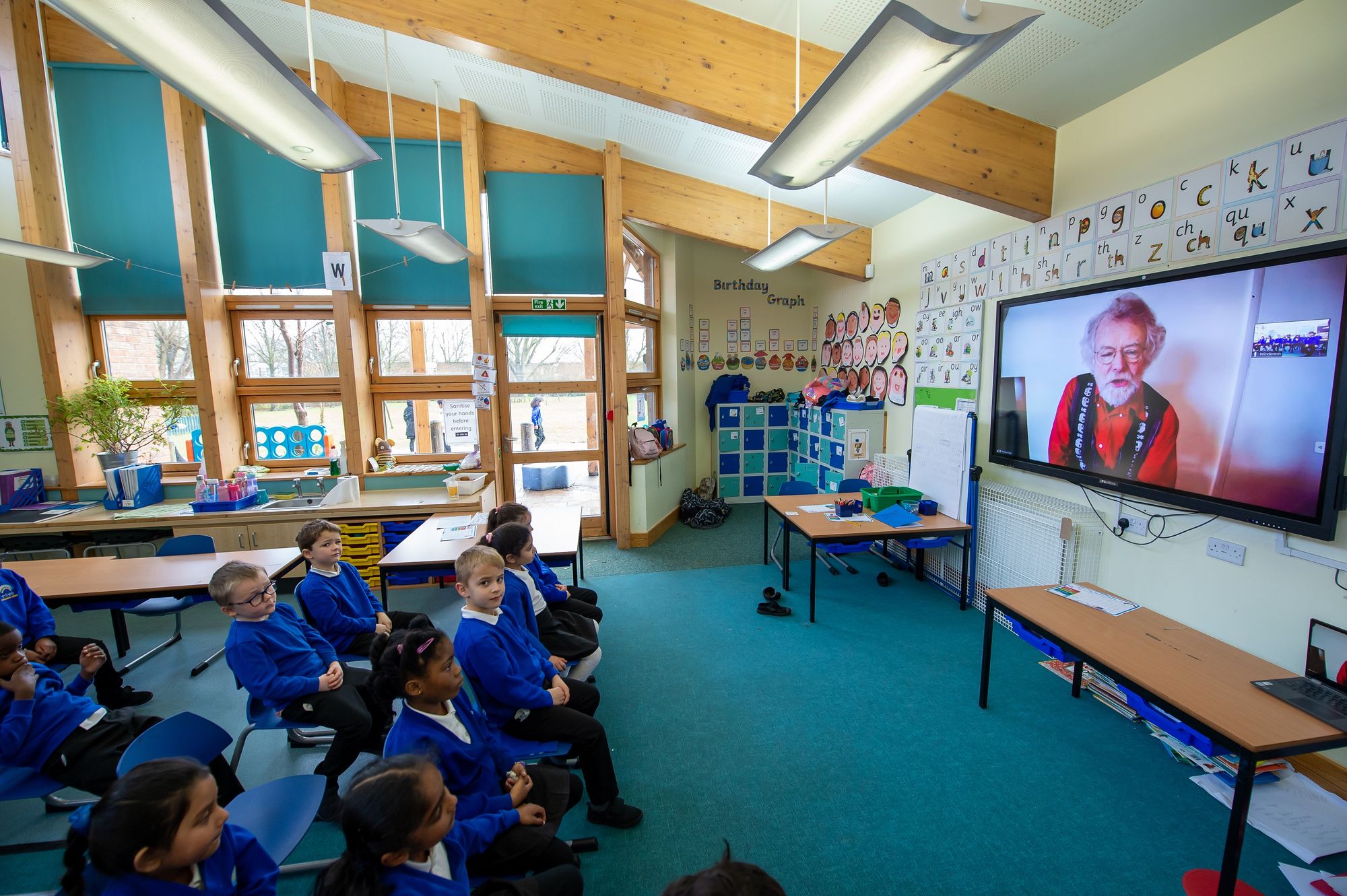 Stories brought to life for Milton Keynes pupils thanks to virtual storytelling event