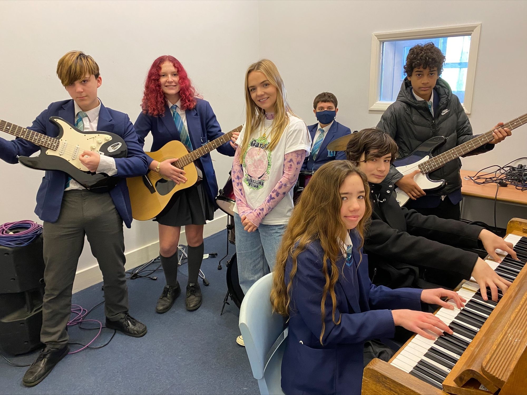 Colchester students impress professional singer-songwriter