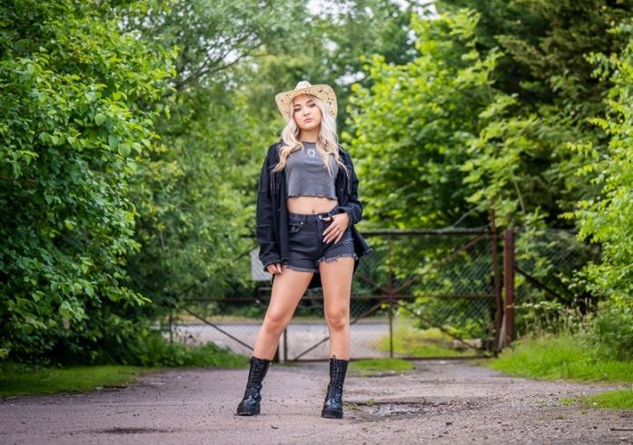 Luton teen tops UK iTunes charts after three consecutive releases
