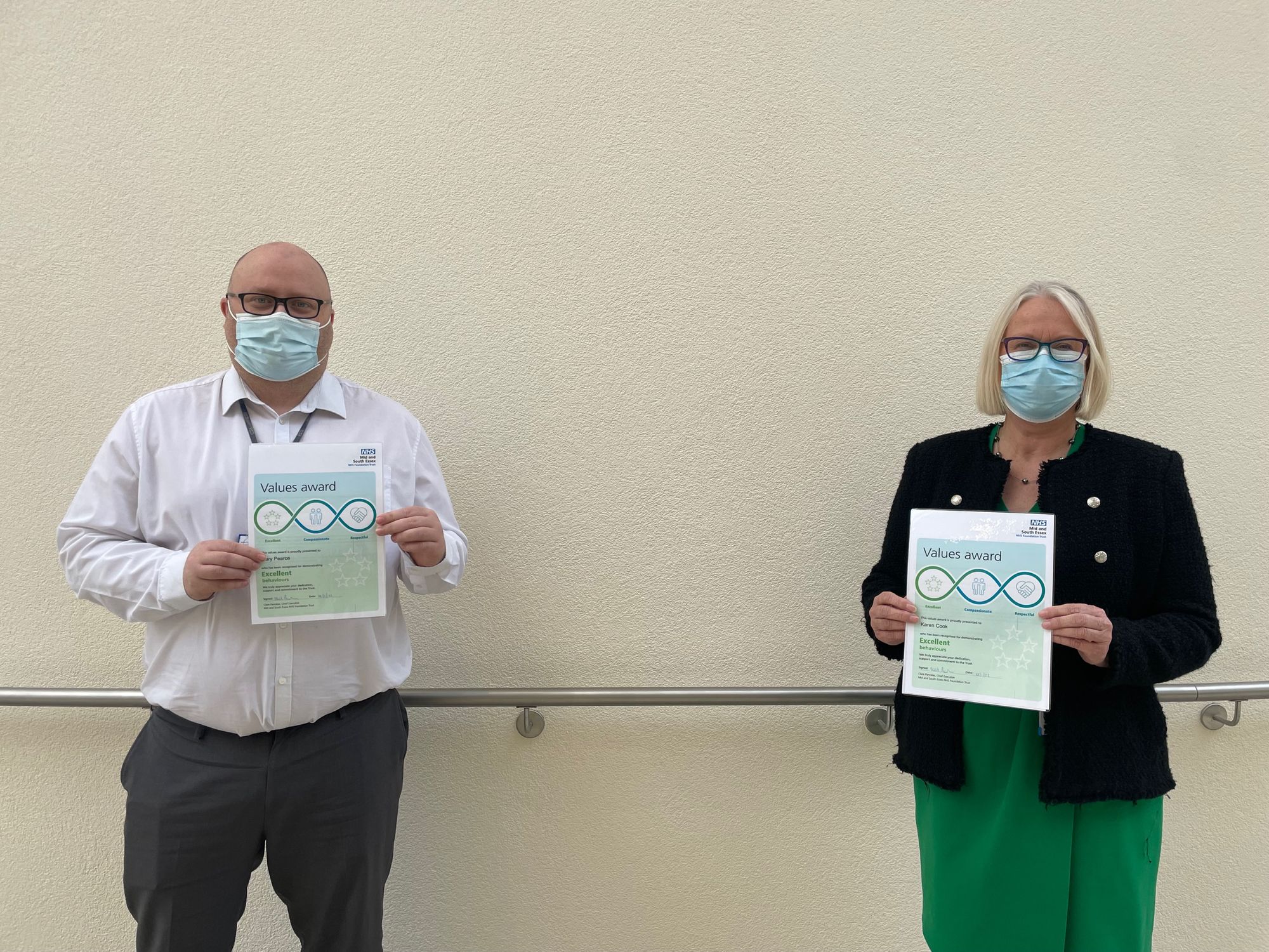 Chelmsford burns unit workers win award for excellence