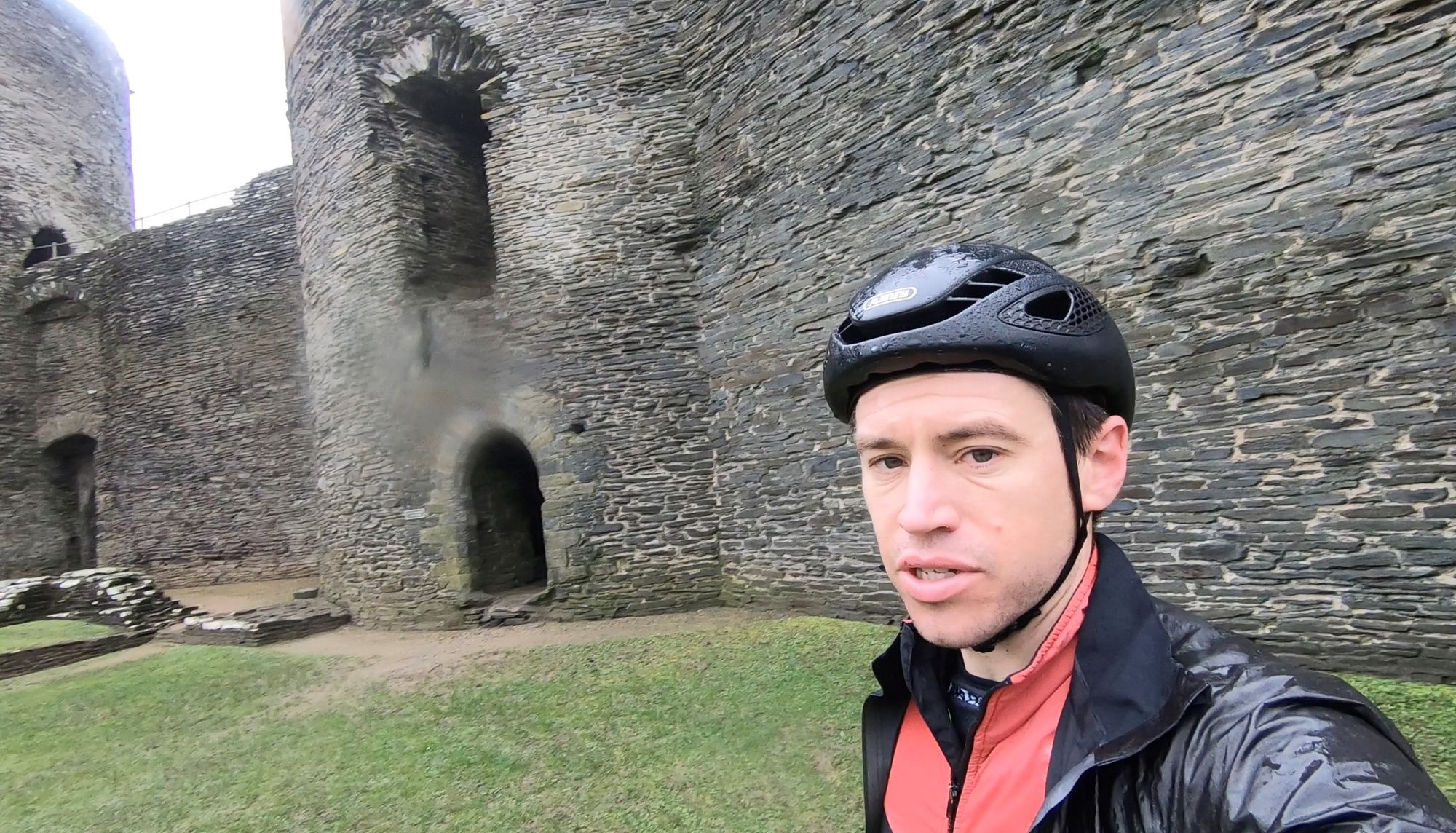 Llandovery cyclist breaks rugby legend's Guinness World Record
