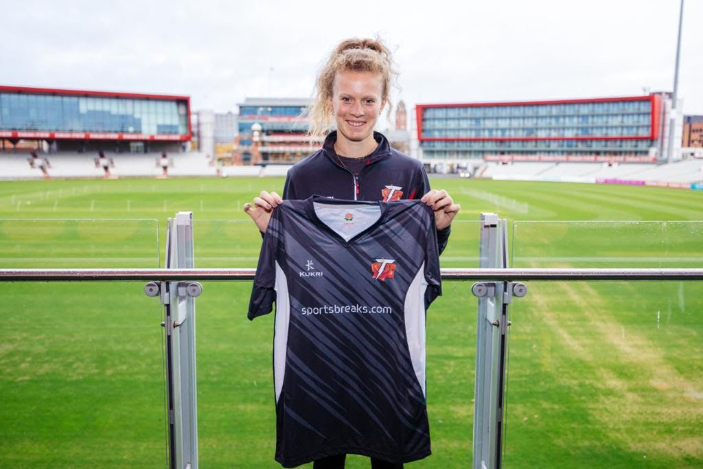 Lancashire cricketer fundraising for sarcoidosis charity in support of her mum