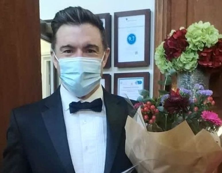 Bushey care home says thank you with flowers and fizz