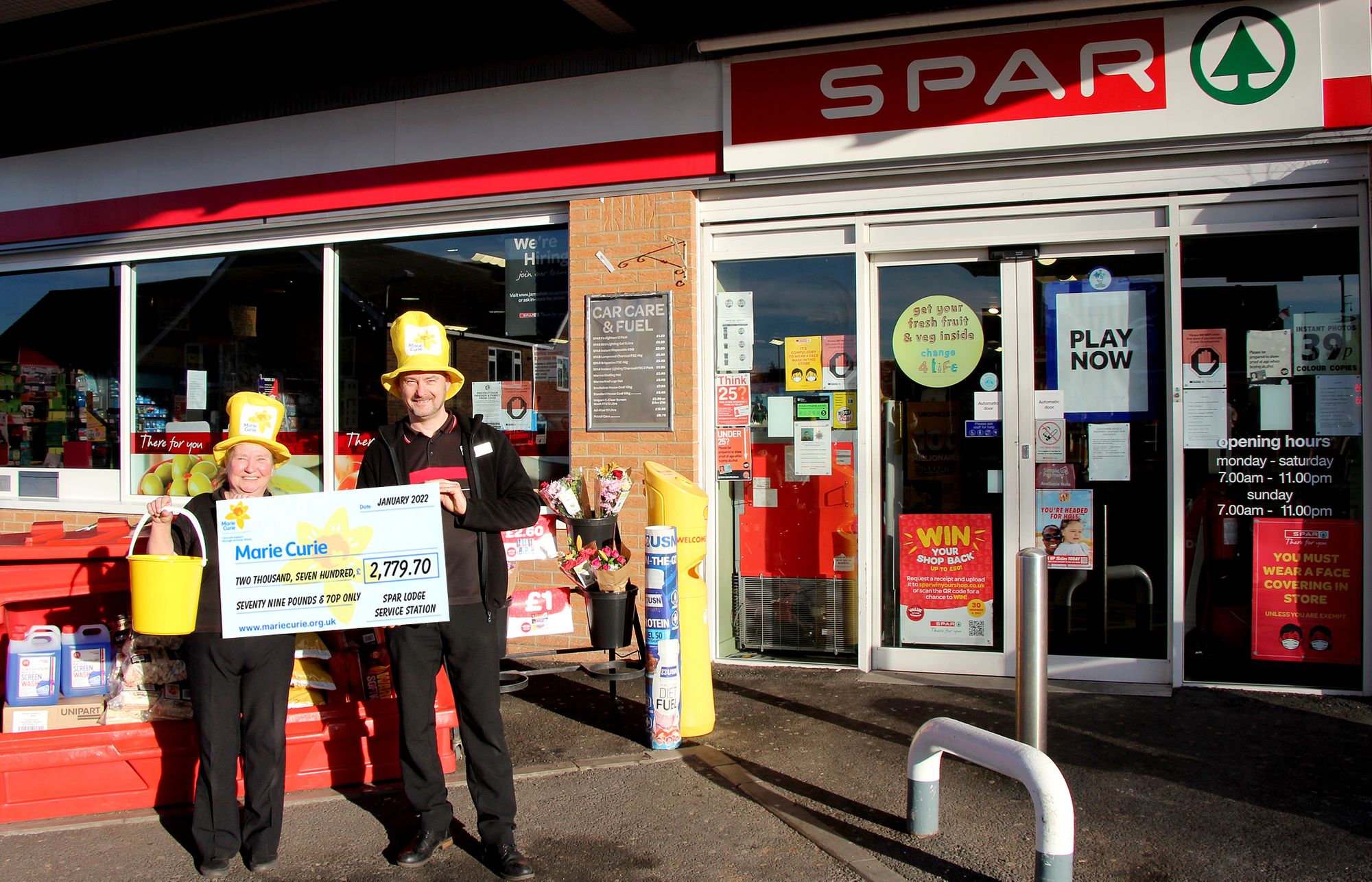 Eston convenience store raises more than £2,000 for Marie Curie