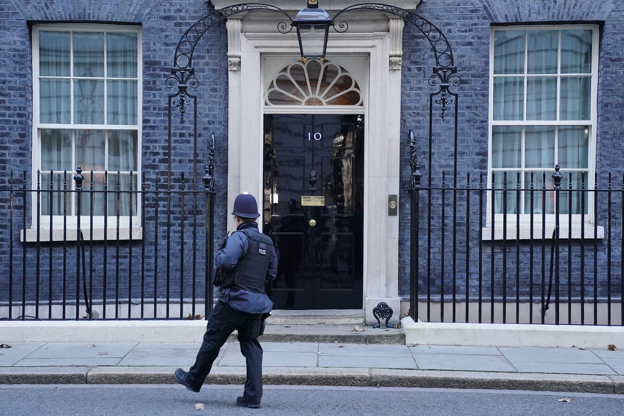 Partygate police interviewing key witnesses over ‘lockdown-busting events’