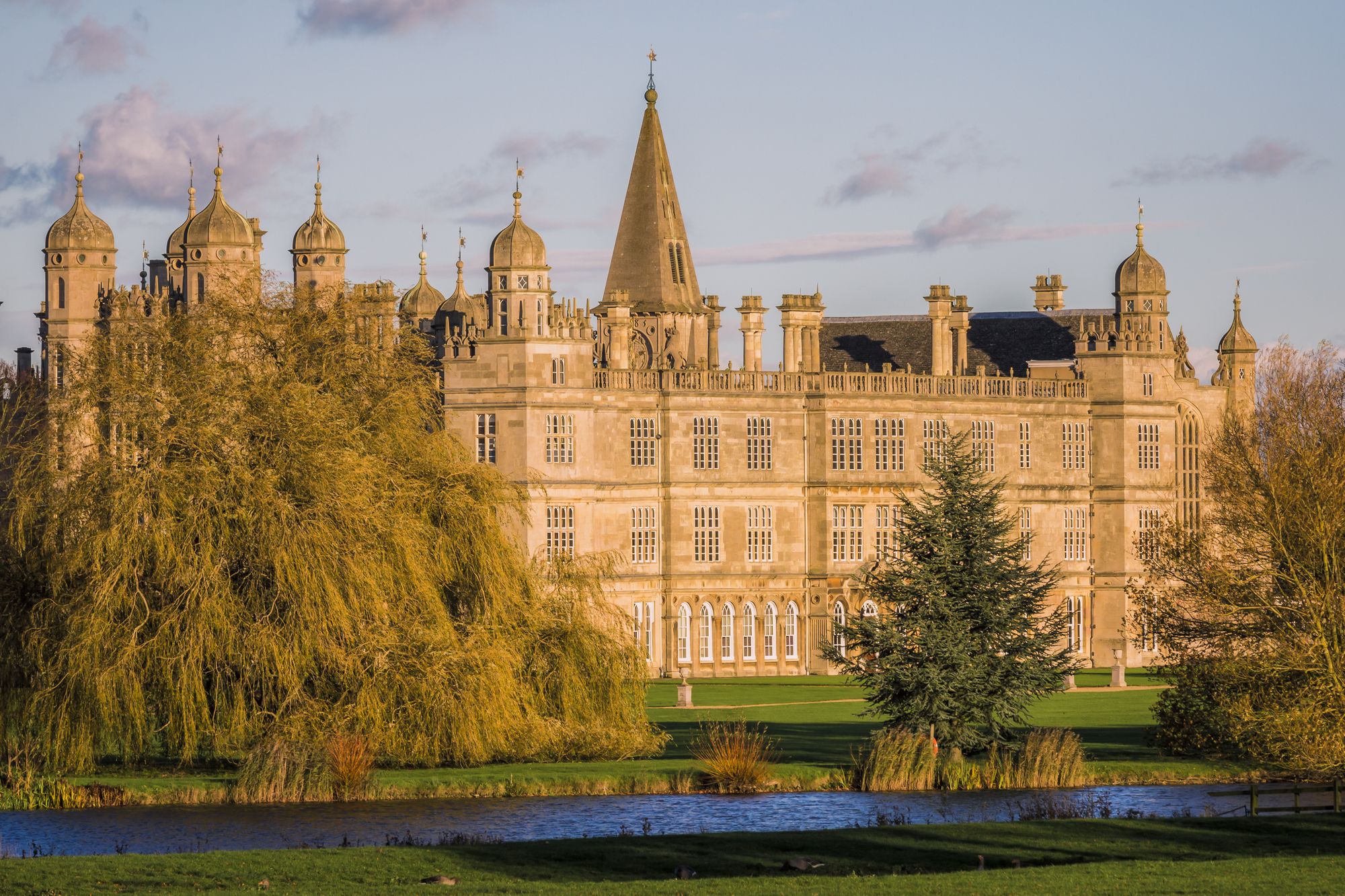 Elizabethan mansion to be site of first Platinum Jubilee wood