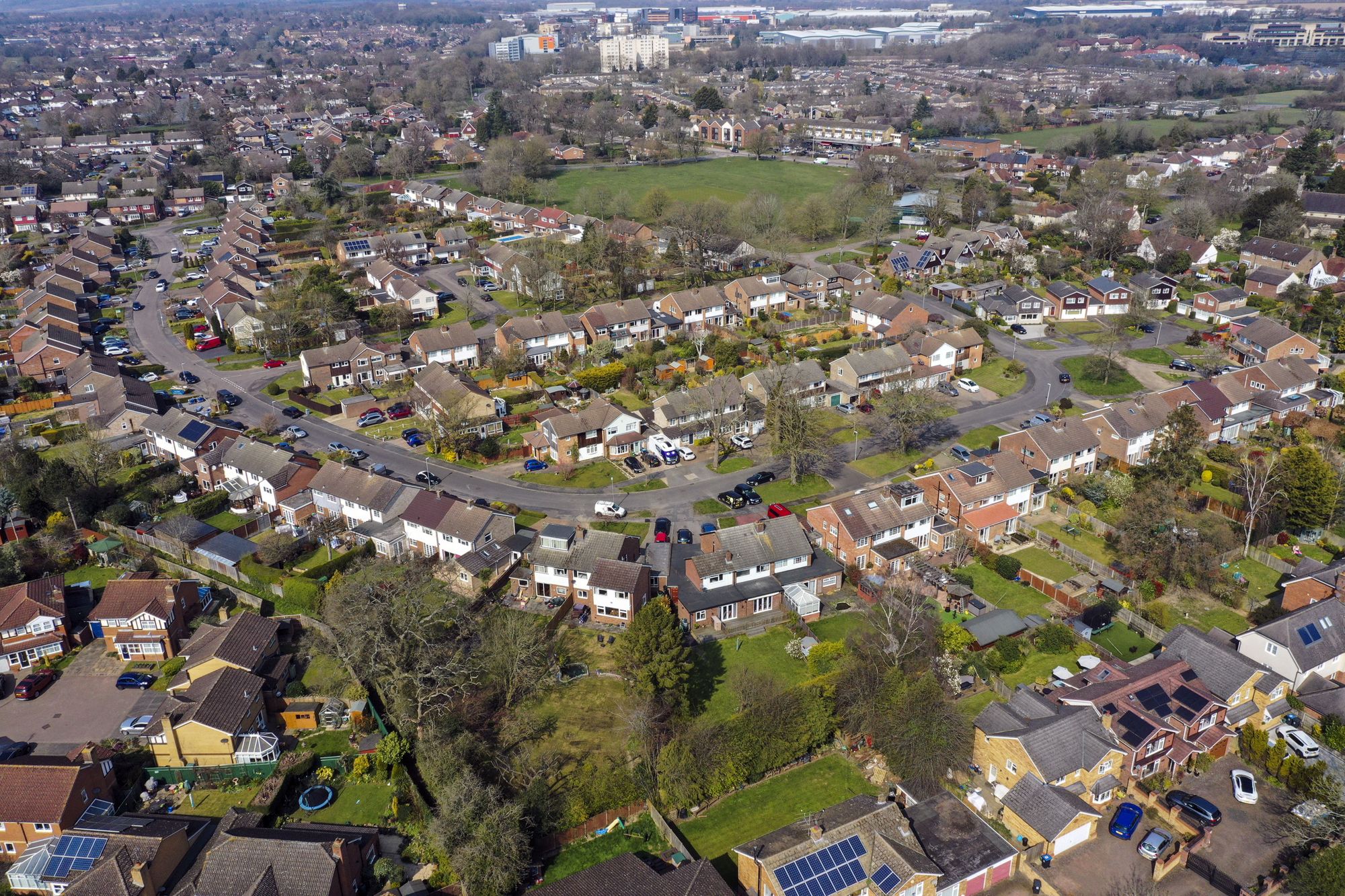 Households saw nearly £17,000 swallowed up by rent and bills in 2021 – research