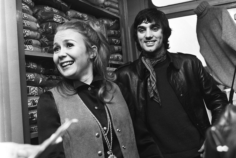 Nostalgia: Football legend and film star focus on fashion