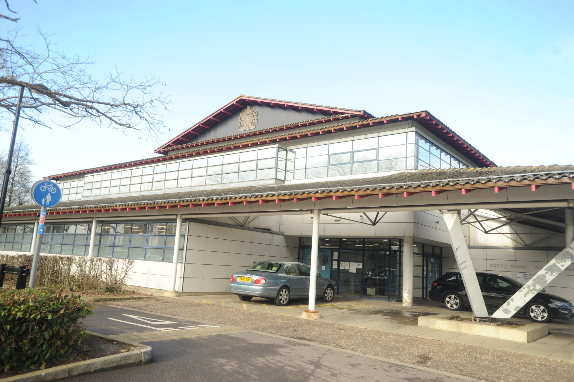 Hospital cleaner jailed for stealing from dead patients