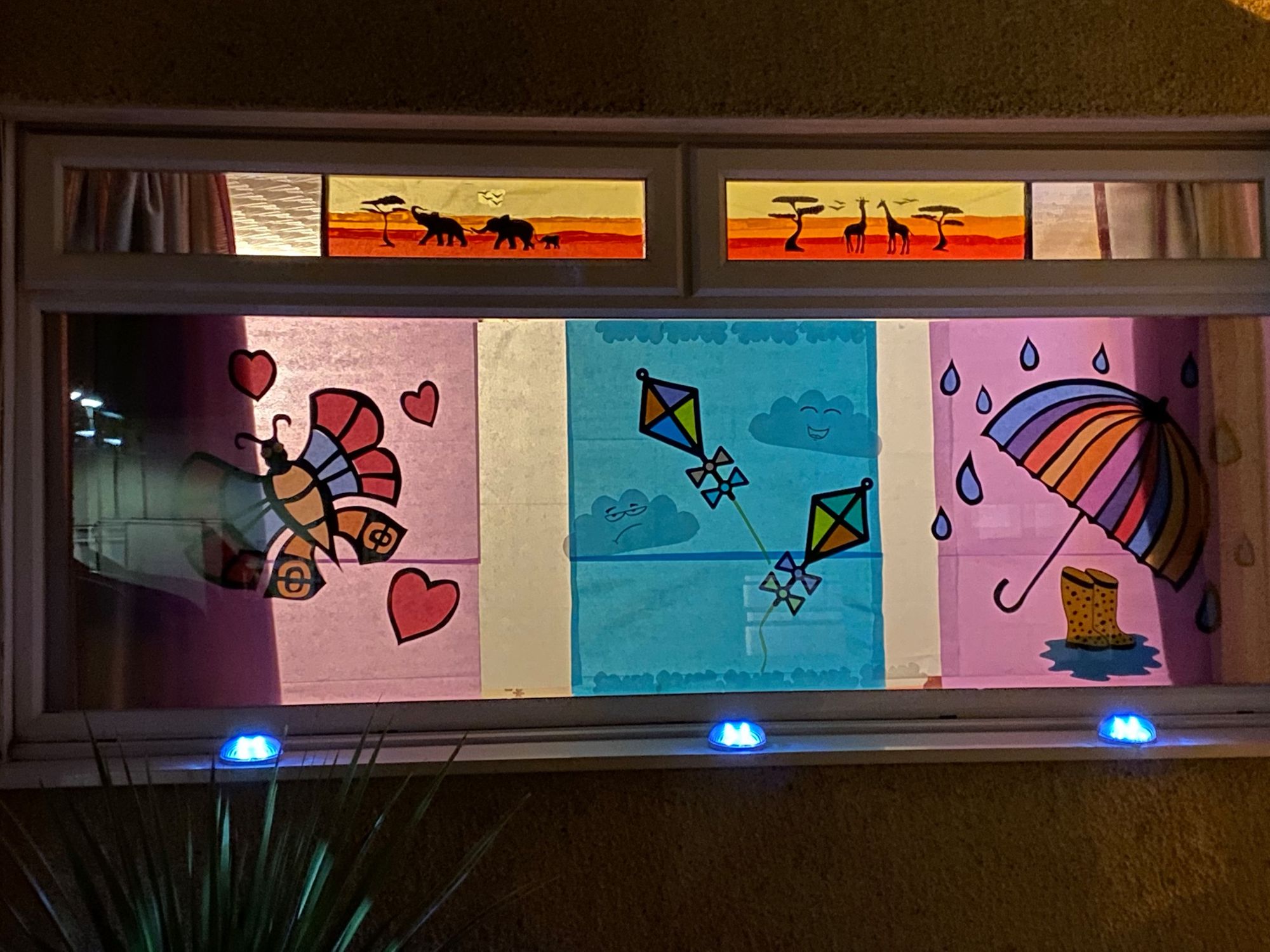Window Wanderland: Art project returns to homes in Kilwinning