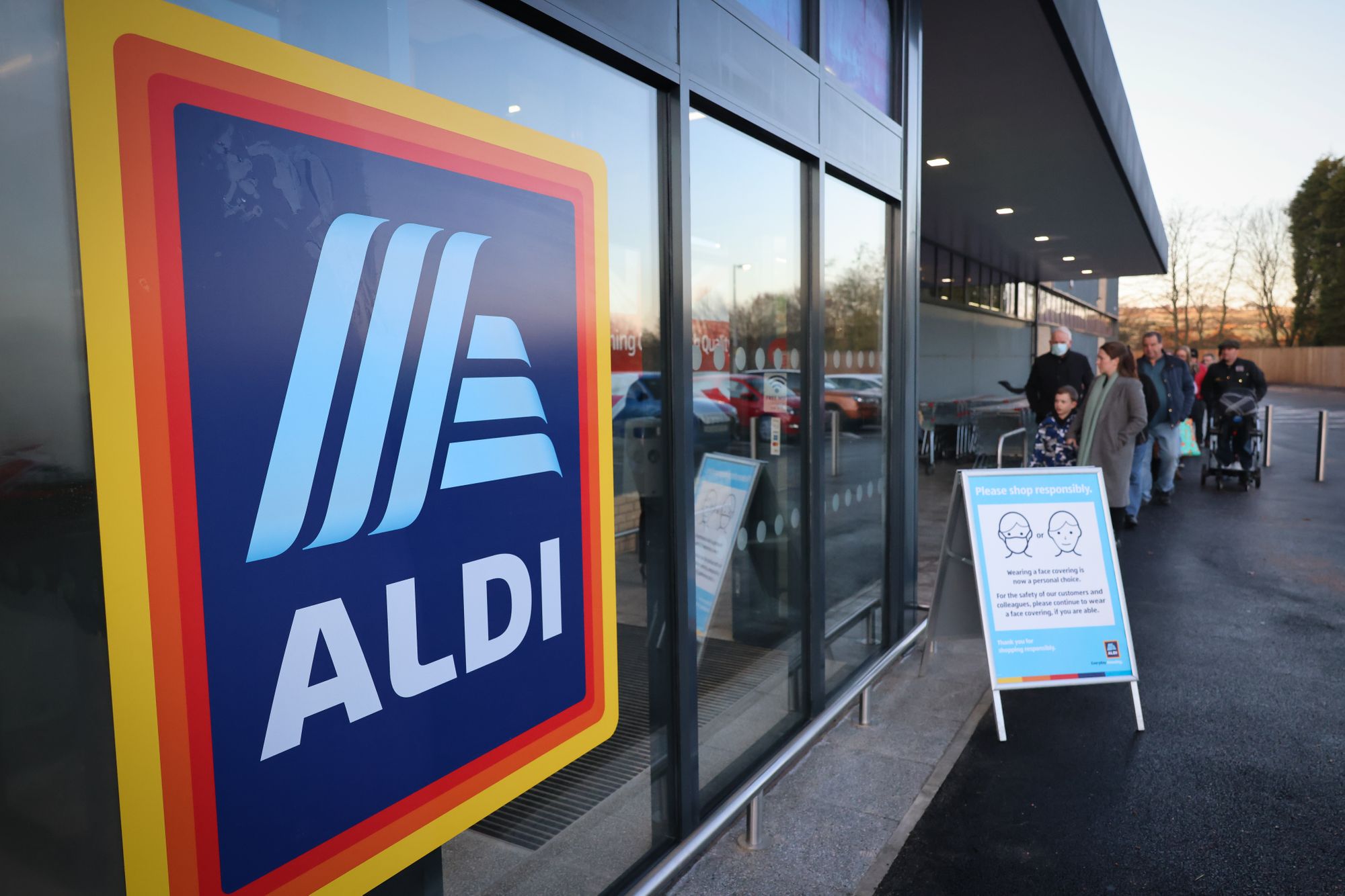 Aldi offers employment to refugees from Ukraine