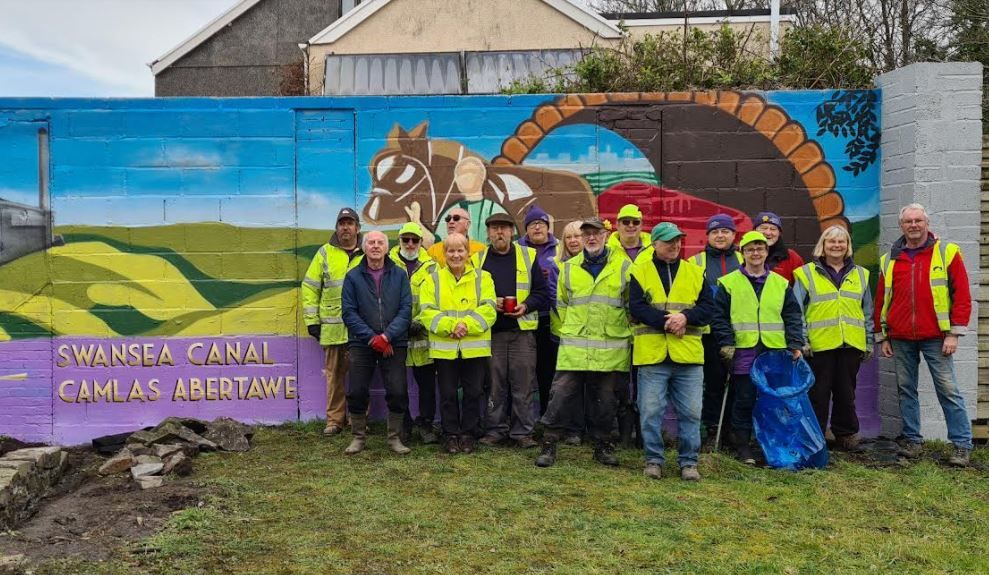 Mural unveiled at site of soon to be Clydach Canal Centre InYourArea News