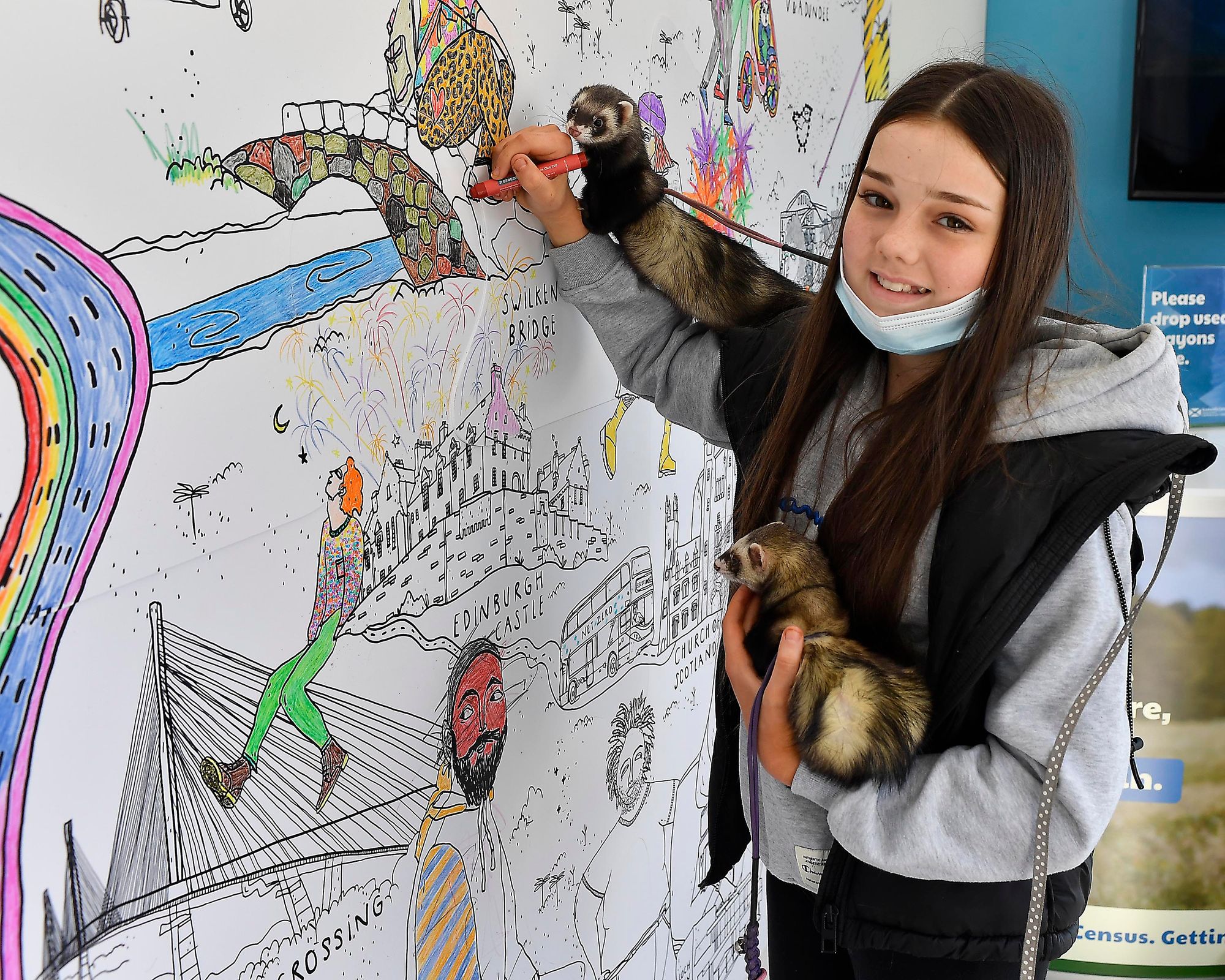 Irvine shoppers make the connection when census artwork comes to town