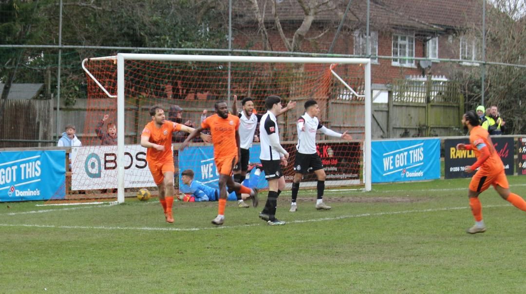 Hartley Wintney boost survival bid with win over fellow strugglers Kings Langley