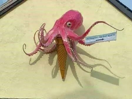 Octopus creation takes centre stage on Colwyn Bay trail