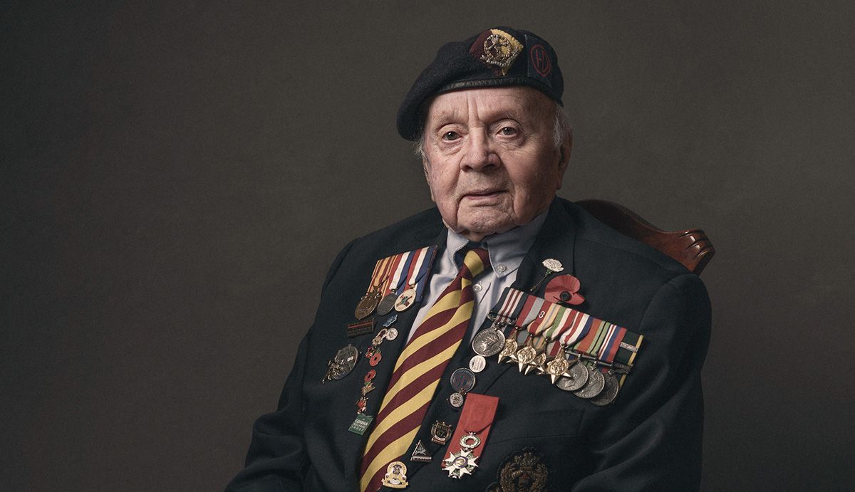 Taxi Charity pays tribute to Second World War veteran from Rochester