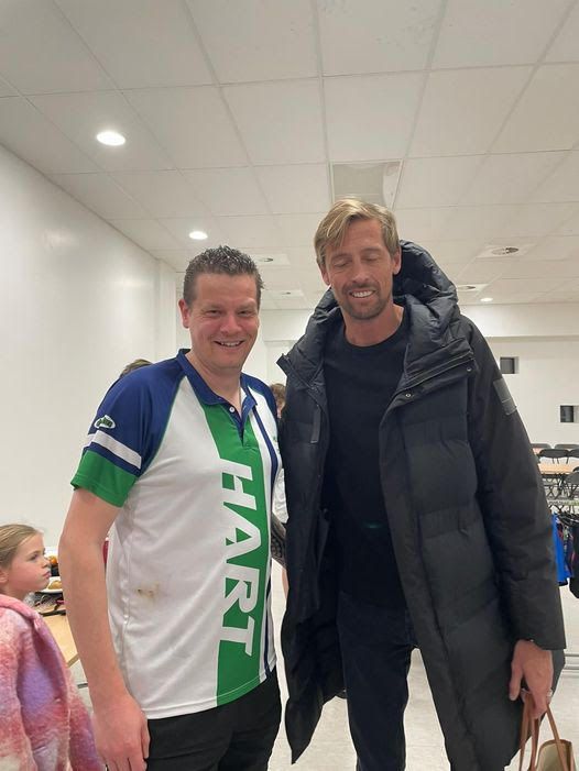 Peter Crouch visits Hart Swimming Club at spring open meet