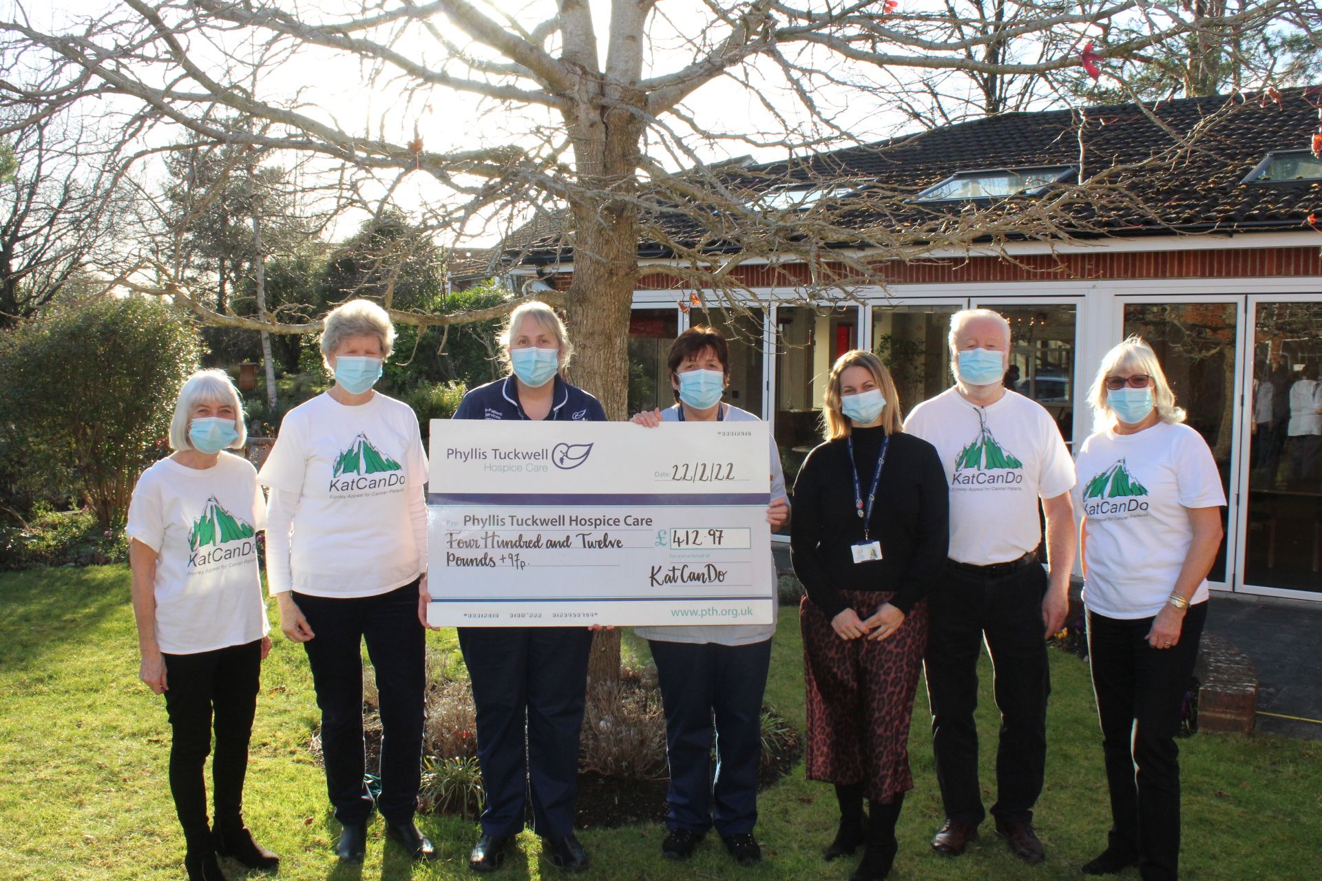 Farnham hospice receives donation to improve in-patient unit