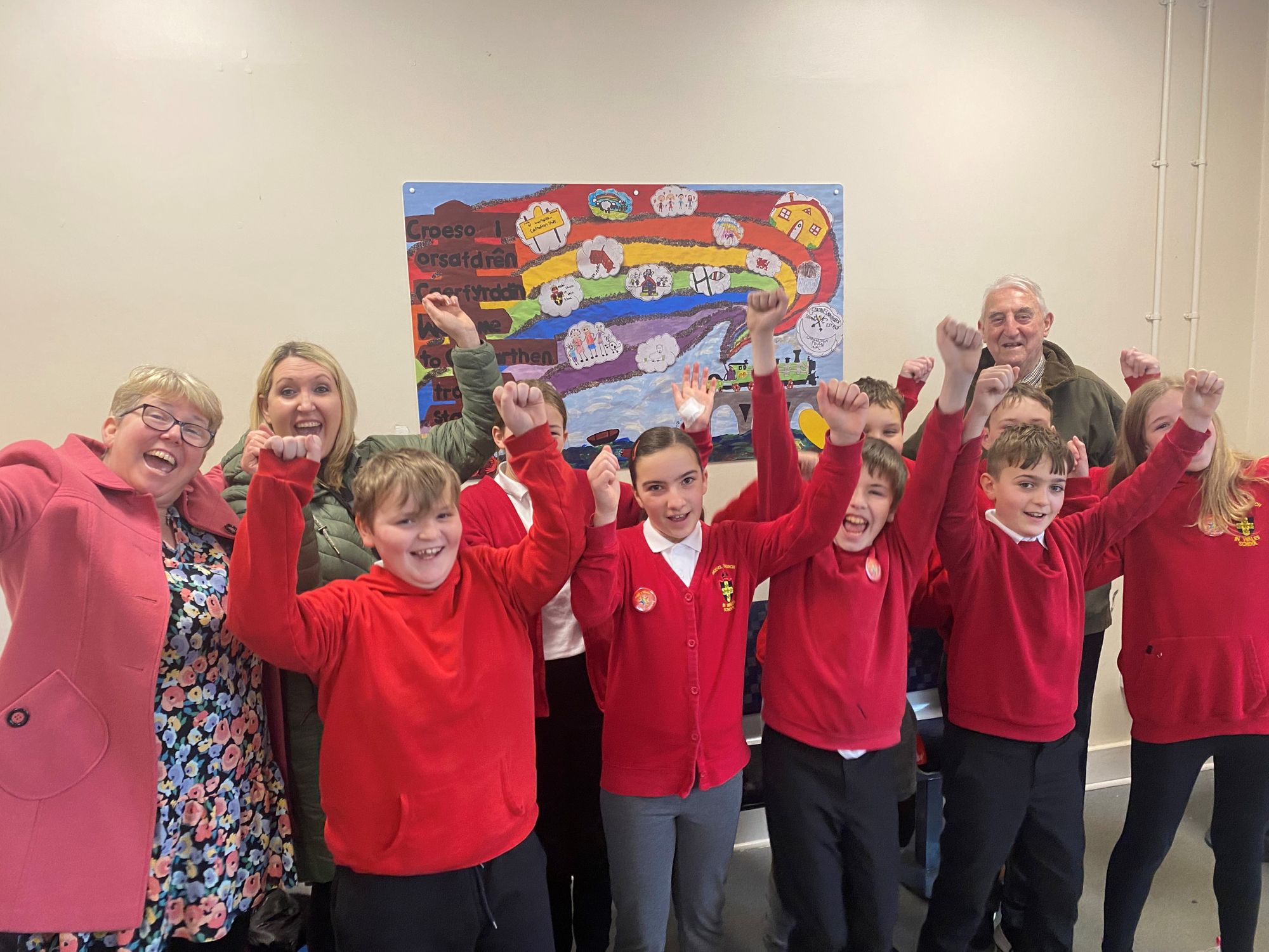 Carmarthen school children create mural for town’s train station