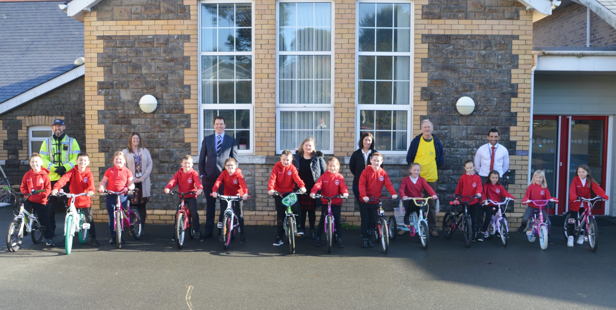 Ammanford primary school pupils get gift of recycled bicycles