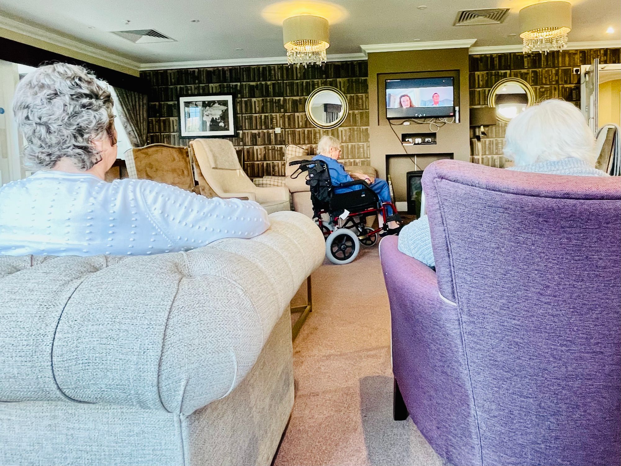 Dorset care home residents meet author and wigmaker to the stars, Angela Cobbin