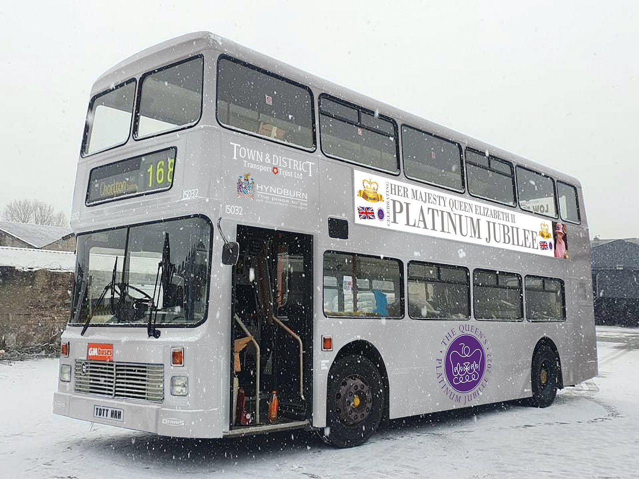 Platinum double decker adds sparkle to Hyndburn's Jubilee celebrations
